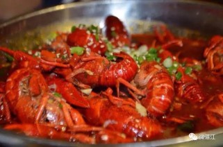 长沙小吃全攻略：从臭豆腐米粉到口味虾糖油粑粑，带你吃遍地道烟火味