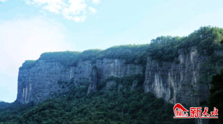 剑阁峥嵘而崔嵬：揭秘剑门关险峻地势与千年军事文化