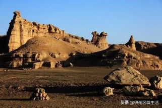 哈密地区旅游攻略与经济发展全解析：探索新疆东部门户的自然奇观与产业机遇