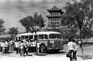 北京汽车站全攻略：轻松查询时刻表、购票指南及热门线路票价对比，让出行更便捷快乐