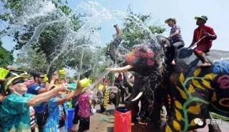 泰国泼水节完整攻略：解锁传统新年狂欢的正确打开方式，轻松避坑尽享清凉祝福