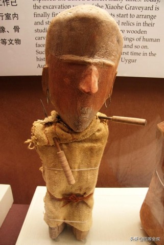 小河墓地探秘：揭开3800年沙漠文明的神秘面纱与独特葬俗