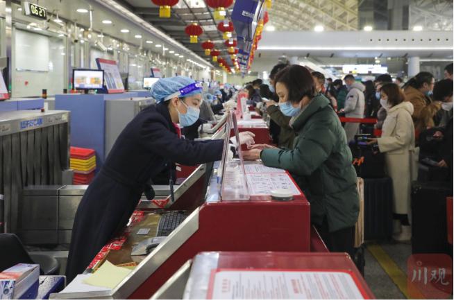 济南飞机场全攻略:从交通接驳到值机安检,助你轻松出行无烦恼 济南飞机场全攻略:从交通接驳到值机安检,助你轻松出行无烦恼