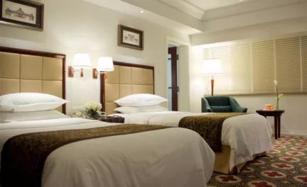 武汉洪山宾馆住宿全攻略:价格、位置、服务、预订优惠与周边景点一网打尽 武汉洪山宾馆住宿全攻略:价格、位置、服务、预订优惠与周边景点一网打尽