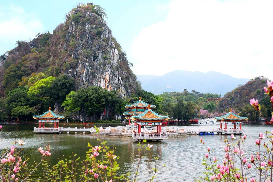 肇庆景点全攻略:轻松玩转七星岩、鼎湖山,避开拥挤,享受山水之乐 肇庆景点全攻略:轻松玩转七星岩、鼎湖山,避开拥挤,享受山水之乐