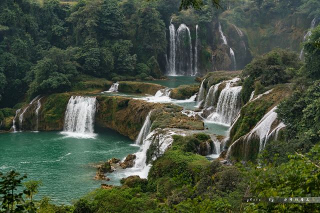 广西边境旅游攻略:探索友谊关、德天瀑布、东兴口岸的跨国奇观与历史文化 广西边境旅游攻略:探索友谊关、德天瀑布、东兴口岸的跨国奇观与历史文化