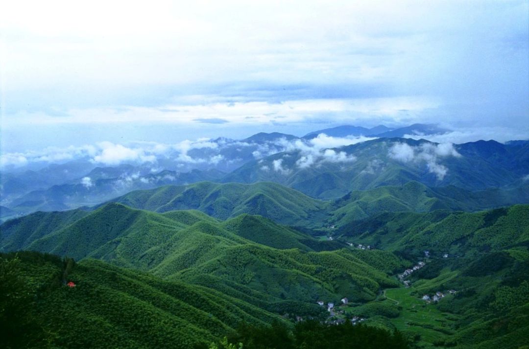 莫干山旅游攻略:避暑胜地全指南,轻松规划完美假期 莫干山旅游攻略:避暑胜地全指南,轻松规划完美假期