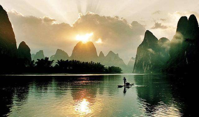 我想去桂林旅游攻略:山水如画与文化底蕴全解析,避开人潮轻松玩转 我想去桂林旅游攻略:山水如画与文化底蕴全解析,避开人潮轻松玩转