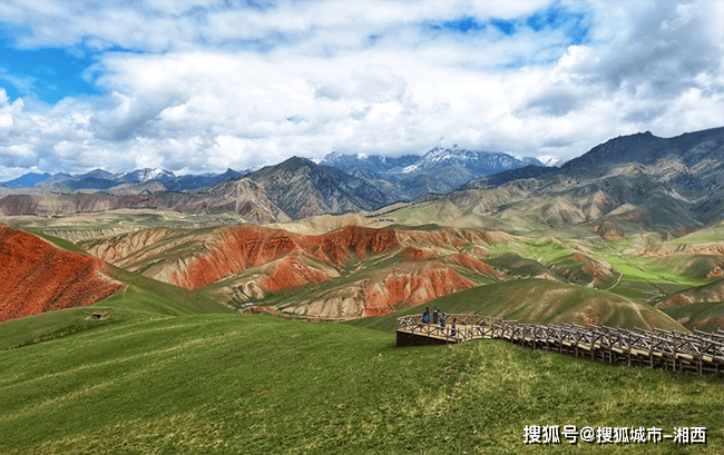 青海旅游攻略:轻松规划高原之旅,避开高反陷阱,尽享绝美风光 青海旅游攻略:轻松规划高原之旅,避开高反陷阱,尽享绝美风光