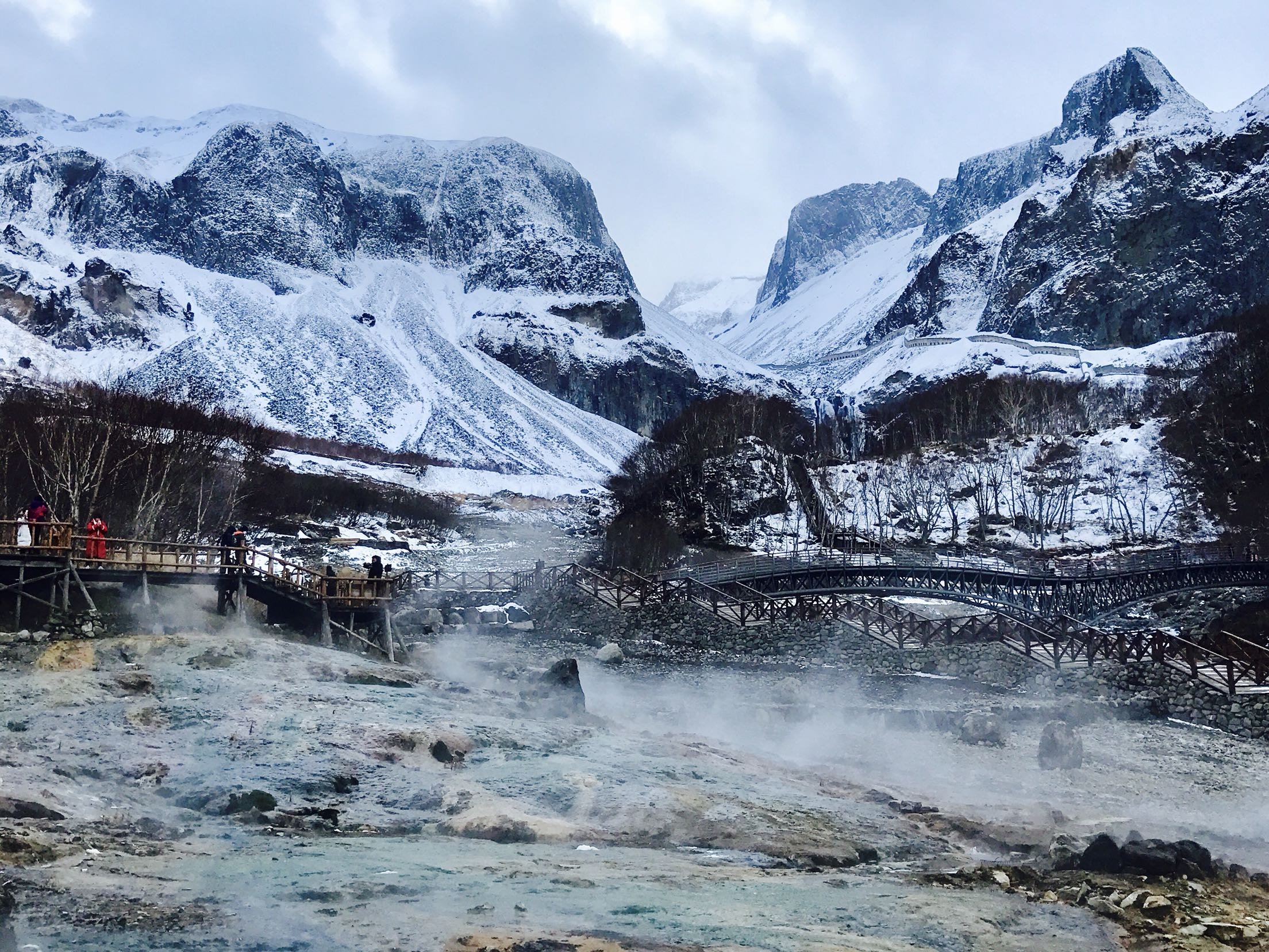 长白山天气预报全攻略：精准预测四季天气，避开恶劣天气，安全畅游绝美景点