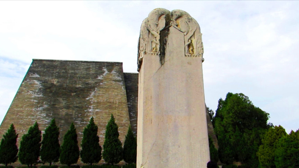 探秘中国唯一女皇武则天陵墓:揭开乾陵千年神秘面纱与游览全攻略 探秘中国唯一女皇武则天陵墓:揭开乾陵千年神秘面纱与游览全攻略