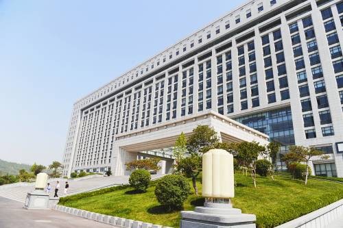 济南龙奥大厦:商务办公首选地,交通便利设施全,解决您的选址难题 济南龙奥大厦:商务办公首选地,交通便利设施全,解决您的选址难题