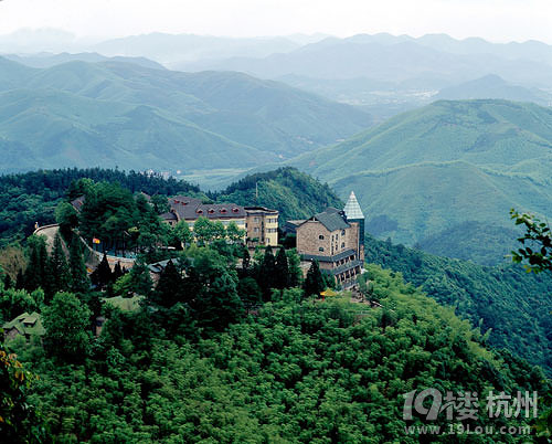 莫干山风景区旅游攻略:避暑胜地、竹海氧吧、历史别墅全解析 莫干山风景区旅游攻略:避暑胜地、竹海氧吧、历史别墅全解析