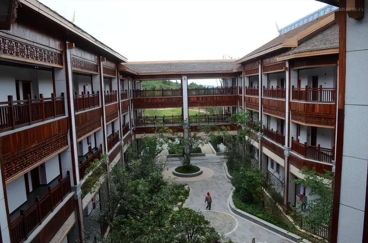 爽爽的贵阳:避暑之都的清凉体验与旅游全攻略 爽爽的贵阳:避暑之都的清凉体验与旅游全攻略